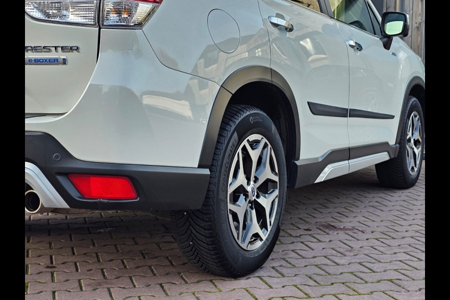 Subaru Forester 2.0i e-BOXER Luxury | Automaat | Trekhaak | Elek. klep | X Mode | ACC | Stoelverwarming |
