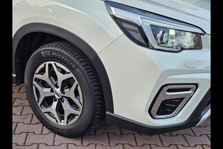 Subaru Forester 2.0i e-BOXER Luxury | Automaat | Trekhaak | Elek. klep | X Mode | ACC | Stoelverwarming |