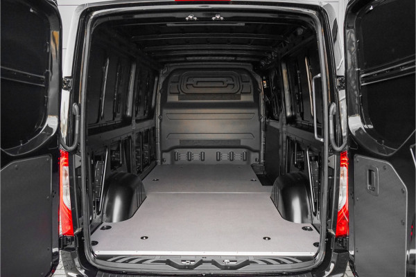 Mercedes-Benz Sprinter 319 1.9 CDI L2H1 Black Pack Vol 20" Distronic Camera Trekhaak 3.5T