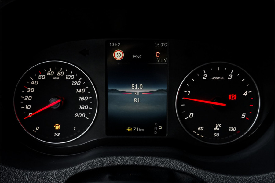 Mercedes-Benz Sprinter 319 1.9 CDI L2H1 Black Pack Vol 20" Distronic Camera Trekhaak 3.5T