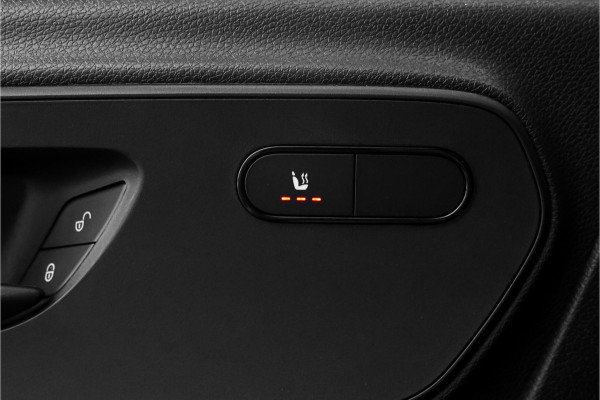 Mercedes-Benz Sprinter 319 1.9 CDI L2H1 Black Pack Vol 20" Distronic Camera Trekhaak 3.5T