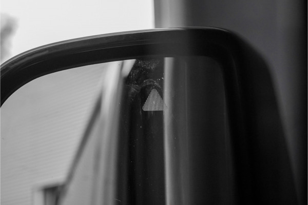 Mercedes-Benz Sprinter 319 1.9 CDI L2H1 Black Pack Vol 20" Distronic Camera Trekhaak 3.5T