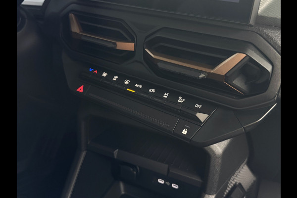 Dacia Duster 1.6 HYBRID EXTREME SANDSTONE CAMERA CARLAY NAVI STOEL/STUUR/RUIT VERW. LED PDC
