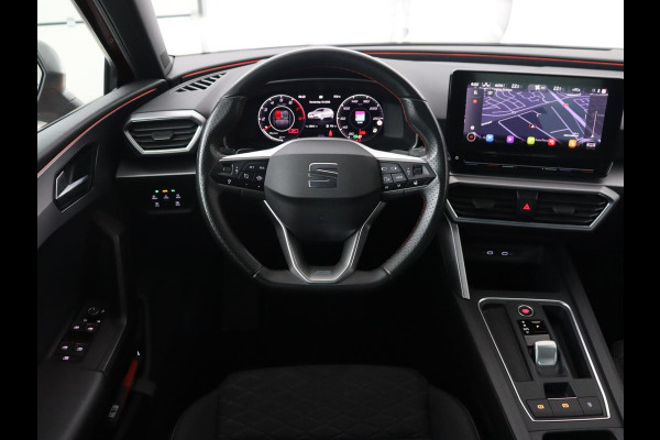 Seat Leon 1.5 eTSI FR Launch Edition | Stoelverwarming | Carplay | Adaptive cruise | Dynamic Chassis Control | Keyless | Sfeerverlichting | Stuurverwarming | Navigatie | Parkeerhulp