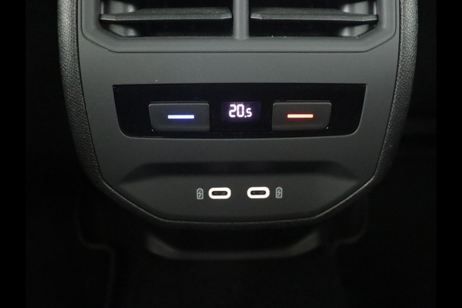 Seat Leon 1.5 eTSI FR Launch Edition | Stoelverwarming | Carplay | Adaptive cruise | Dynamic Chassis Control | Keyless | Sfeerverlichting | Stuurverwarming | Navigatie | Parkeerhulp