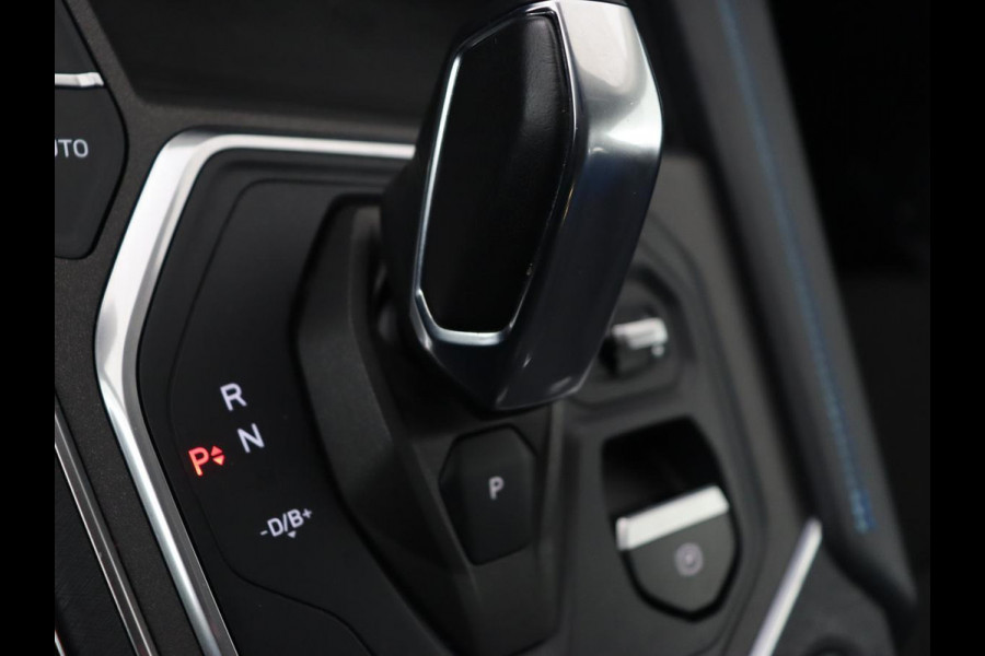 Lynk & Co 01 1.5 Plug In | Panoramadak | Infinity by Harman | Camera | Adaptive cruise | Stoelverwarming | Carplay | Memory | Full LED | PHEV