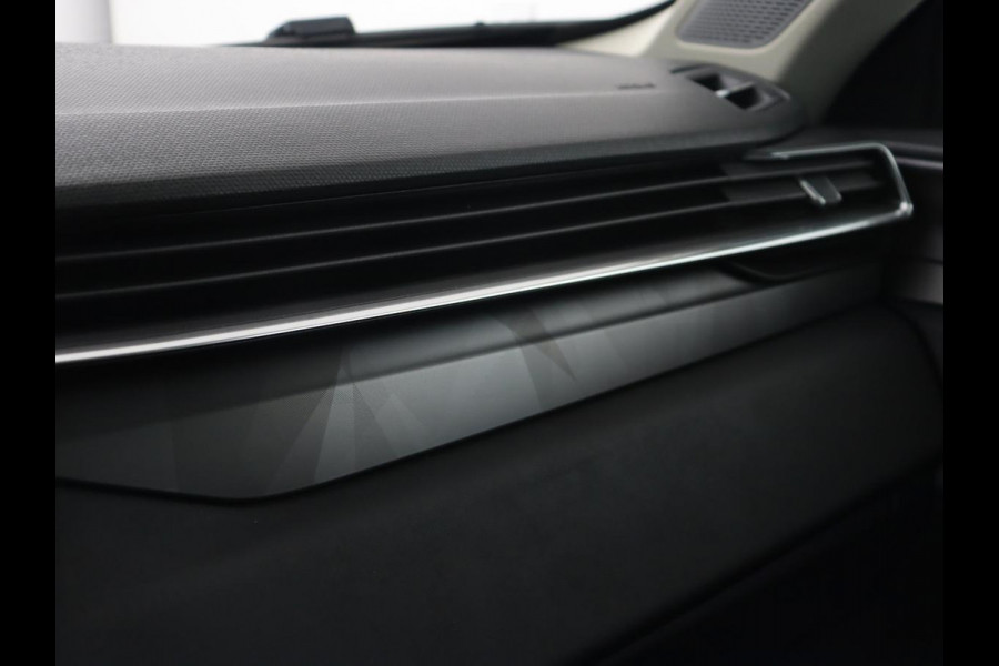 Lynk & Co 01 1.5 Plug In | Panoramadak | Infinity by Harman | Camera | Adaptive cruise | Stoelverwarming | Carplay | Memory | Full LED | PHEV