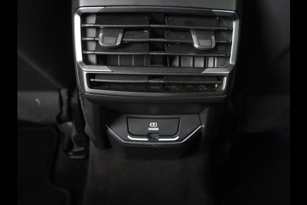 Lynk & Co 01 1.5 Plug In | Panoramadak | Infinity by Harman | Camera | Adaptive cruise | Stoelverwarming | Carplay | Memory | Full LED | PHEV