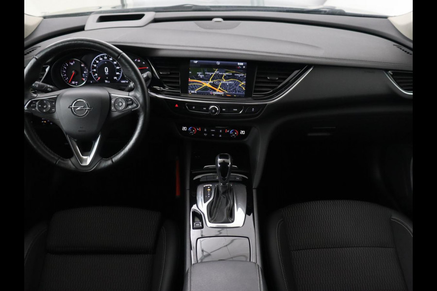 Opel Insignia 1.5 Turbo Innovation | Head-Up | Trekhaak | Stoel & stuurverwarming | Camera | Matrix LED | Carplay | Keyless | Navigatie | Climate control | DAB | Cruise control