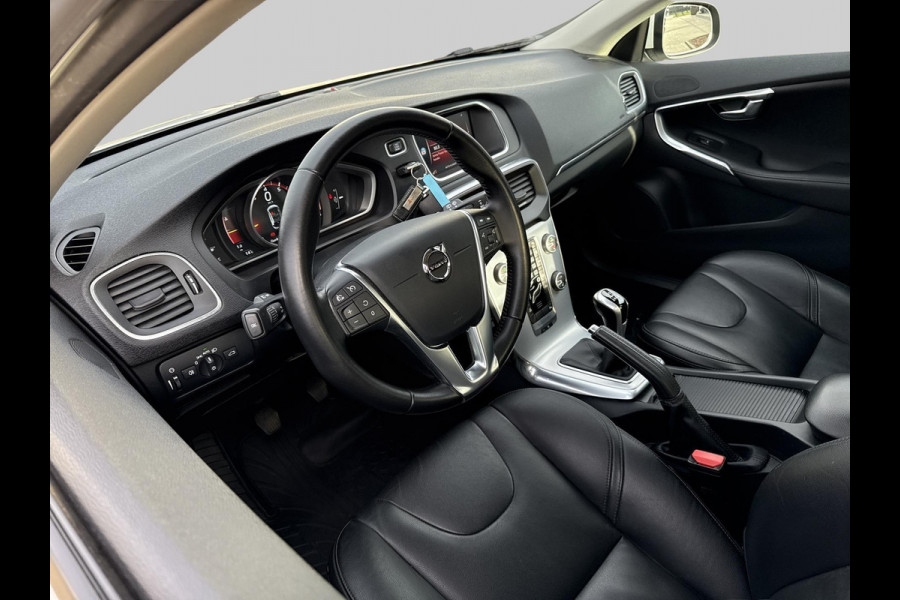 Volvo V40 2.0 T2 Nordic+ Leder