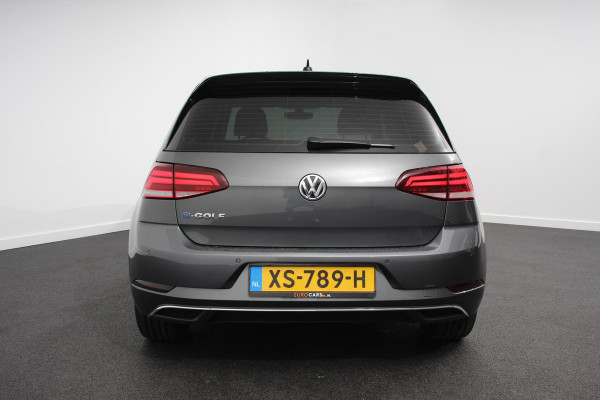 Volkswagen e-Golf Edition | Navigatie | Climate Control | Cruise control adaptief | Parkeer sensoren | Lichtmetalen Velgen 17" | Extra getint glas