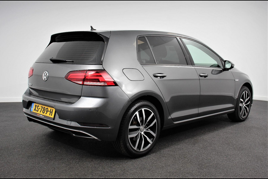 Volkswagen e-Golf Edition | Navigatie | Climate Control | Cruise control adaptief | Parkeer sensoren | Lichtmetalen Velgen 17" | Extra getint glas