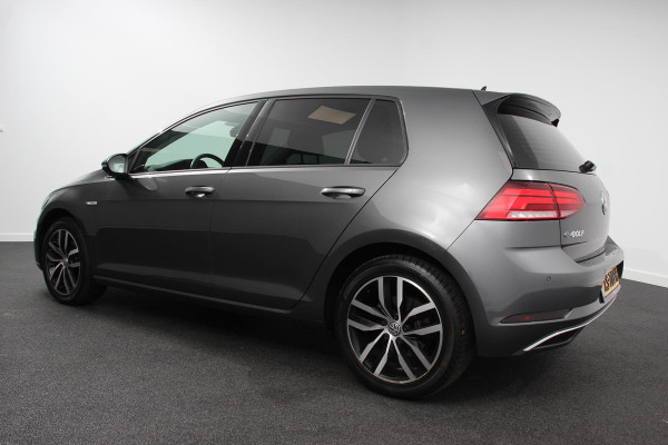 Volkswagen e-Golf Edition | Navigatie | Climate Control | Cruise control adaptief | Parkeer sensoren | Lichtmetalen Velgen 17" | Extra getint glas