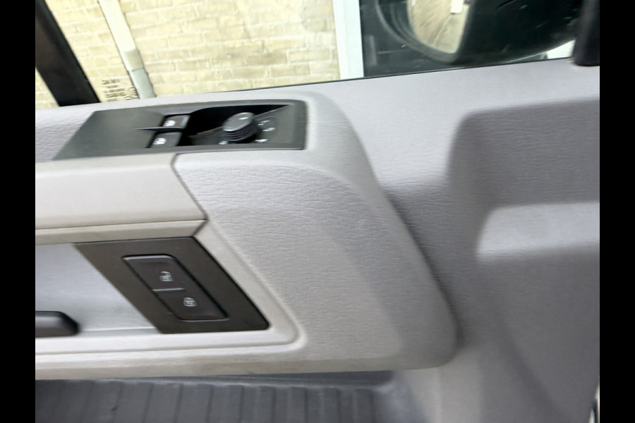 Volkswagen Crafter 35 2.0 TDI 141 PK Euro 6 L3H3 CarPlay/dab/cruise control/navigatie