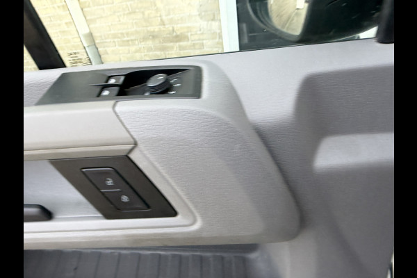 Volkswagen Crafter 35 2.0 TDI 141 PK Euro 6 L3H3 CarPlay/dab/cruise control/navigatie