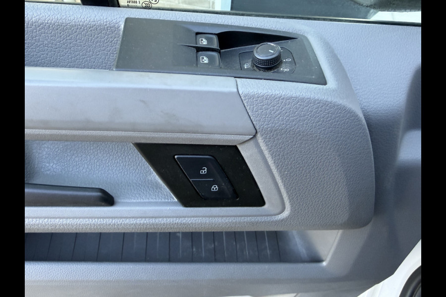 Volkswagen Crafter 30 2.0 TDI 177PK Euro6 L3H3 Automaat/CarPlay/cruise control/achteruitrijcamera