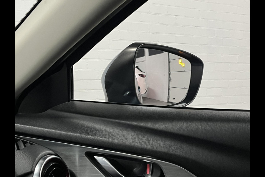Mazda CX-3 2.0 SkyActiv-G 121 Luxury Adapt. cruise | Leder | Camera | Stoel-/Stuurverwarming | Head-up | Navigatie