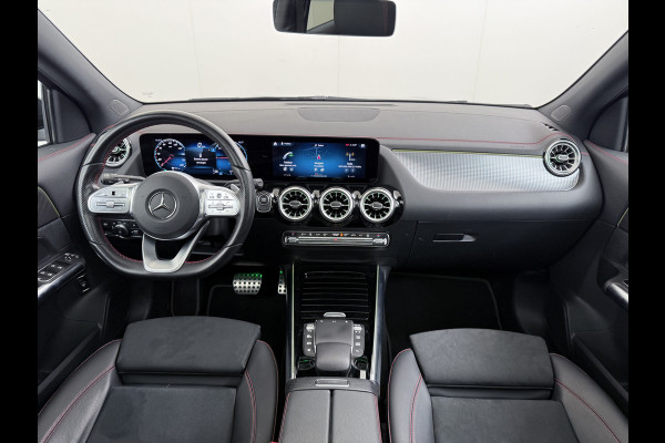 Mercedes-Benz EQA 250 AMG 67kWh Apple Carplay Android Auto Pano-/Schuif-Dak Leer/Alcantara Advanced LED-High-Performance Camera Navi+10" Connect D 191pk AUT. Night-pakket Connect-20 DAB Actieve park-assist+Rem-assistent Adaptive-Gr-licht Stoelverwarming Elek.Achterklep DAB High Perf.-LED  Keyless Business Solution 11kw-AC 1e Eigenaar Origineel Nederlandse Auto S.O.H. 91% 750kg Trekvermogen