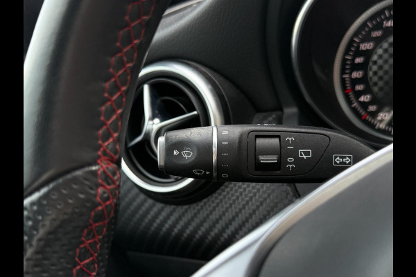 Mercedes-Benz A-Klasse 180 AMG-Line Pano Sportstoelen Led Navi Camera Parkeersensor V+A Cruise Control Sfeerverlichting