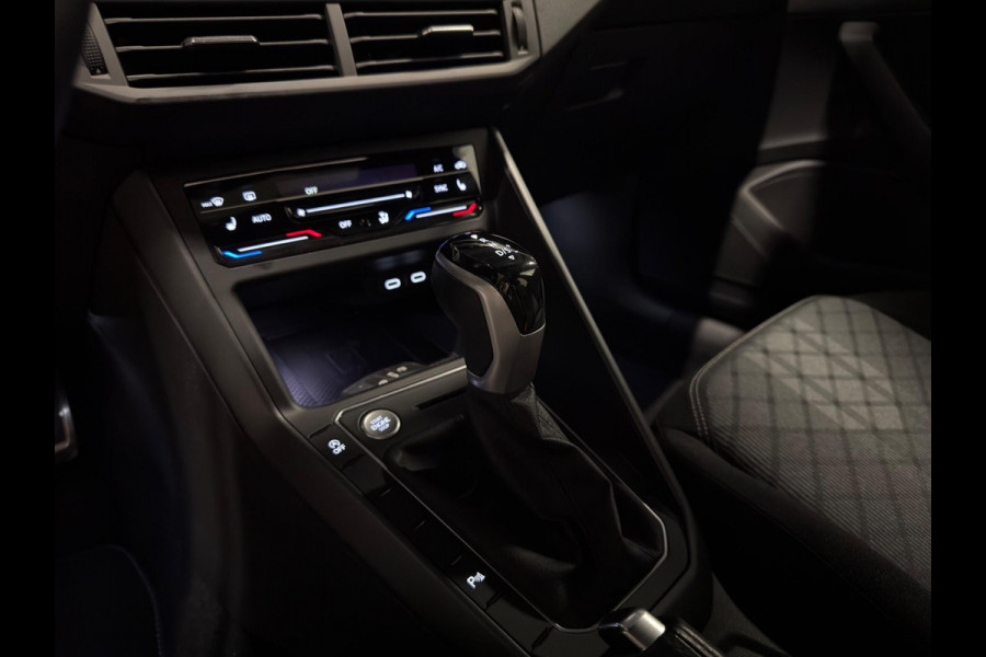 Volkswagen Taigo 1.5 TSI | 3x R-Line | PANO | CAMERA | BLACK EDITION