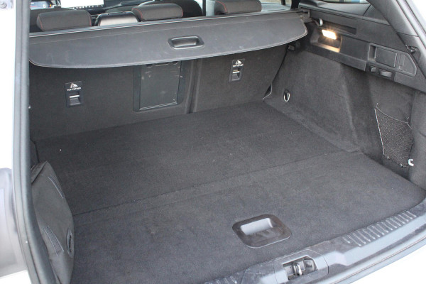 Ford FOCUS Wagon 1.0 EcoBoost Hybrid ST Line X 155pk | Trekhaak afneembaar | Panoramadak | Bang&Olufsen | Adaptive cruise control | Winter Pack | All season banden | Camera