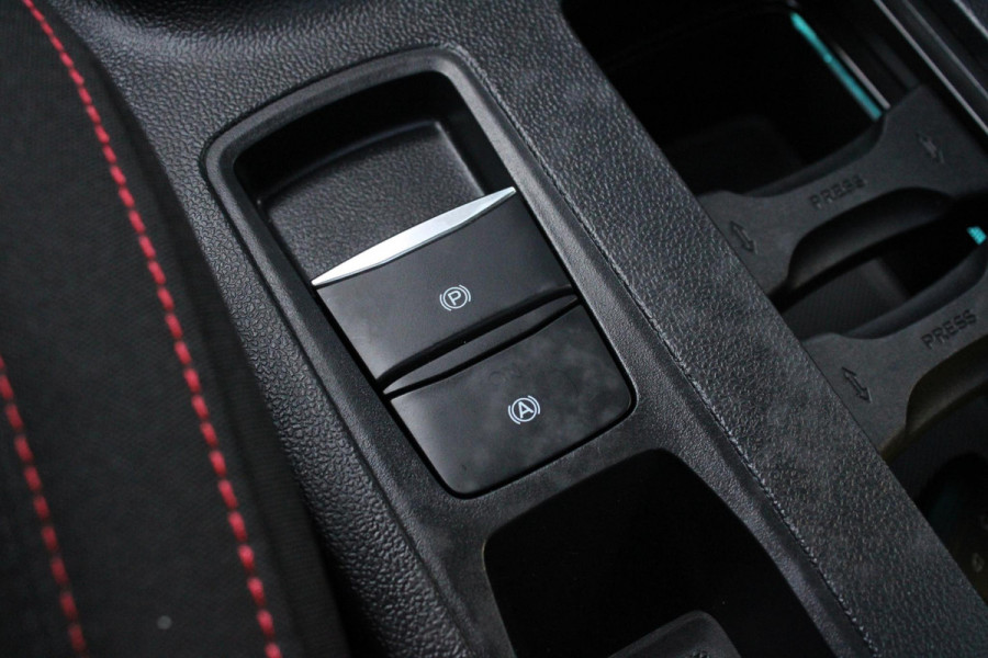 Ford FOCUS Wagon 1.0 EcoBoost Hybrid ST Line X 155pk | Trekhaak afneembaar | Panoramadak | Bang&Olufsen | Adaptive cruise control | Winter Pack | All season banden | Camera