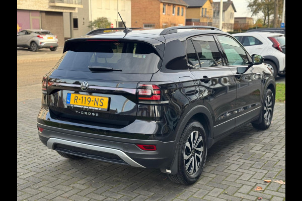 Volkswagen T-Cross 1.0 TSI GO | Stoelverwarming, Apple carplay/Android auto, Adaptive cruise control, Navigatie, Parkeersensoren