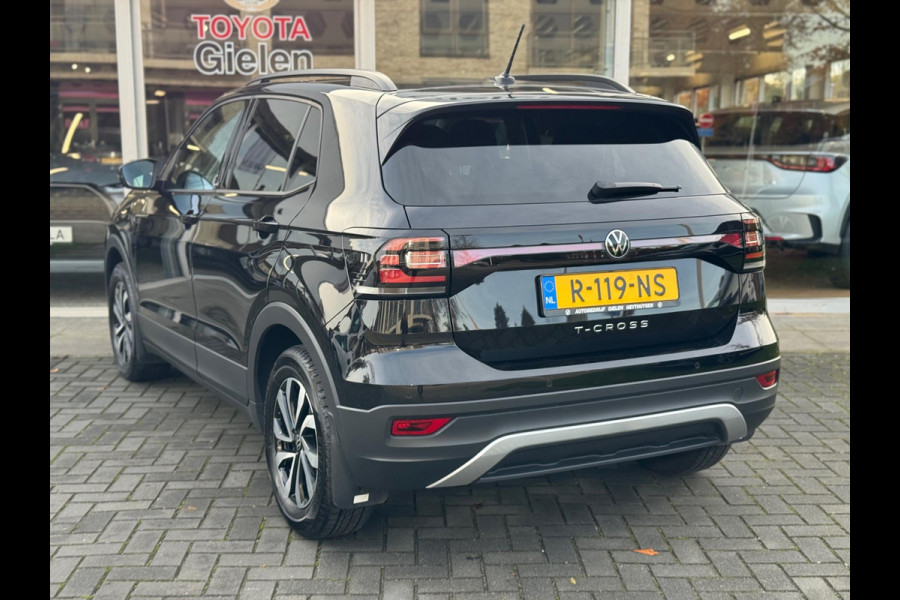 Volkswagen T-Cross 1.0 TSI GO | Stoelverwarming, Apple carplay/Android auto, Adaptive cruise control, Navigatie, Parkeersensoren