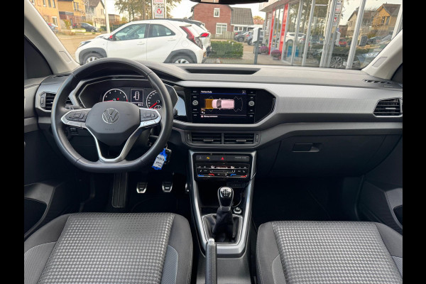 Volkswagen T-Cross 1.0 TSI GO | Stoelverwarming, Apple carplay/Android auto, Adaptive cruise control, Navigatie, Parkeersensoren