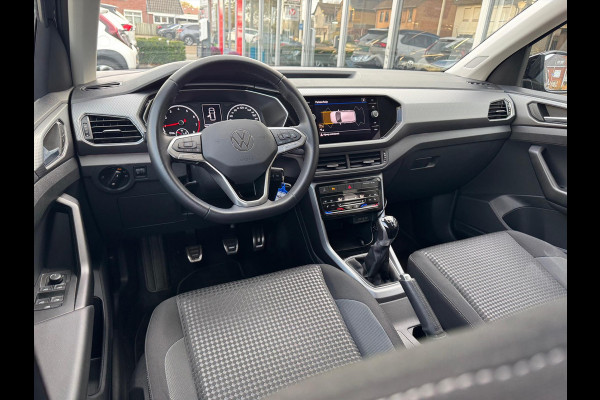 Volkswagen T-Cross 1.0 TSI GO | Stoelverwarming, Apple carplay/Android auto, Adaptive cruise control, Navigatie, Parkeersensoren