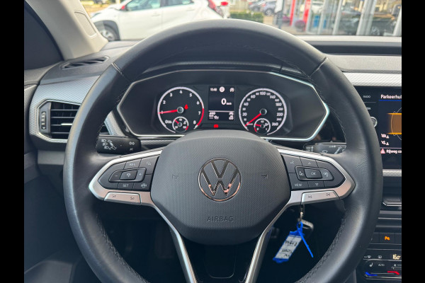 Volkswagen T-Cross 1.0 TSI GO | Stoelverwarming, Apple carplay/Android auto, Adaptive cruise control, Navigatie, Parkeersensoren