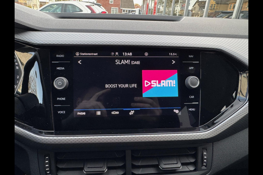 Volkswagen T-Cross 1.0 TSI GO | Stoelverwarming, Apple carplay/Android auto, Adaptive cruise control, Navigatie, Parkeersensoren