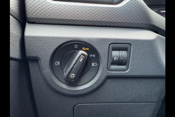 Volkswagen T-Cross 1.0 TSI GO | Stoelverwarming, Apple carplay/Android auto, Adaptive cruise control, Navigatie, Parkeersensoren