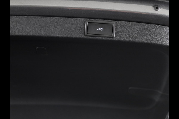 Škoda Octavia Combi Business Edition Plus 1.5 TSI MHEV 115pk DSG-7 | Trekhaak | Stoel- & Stuurverwarming | 13 inch Display | Adaptive Cruise Control |