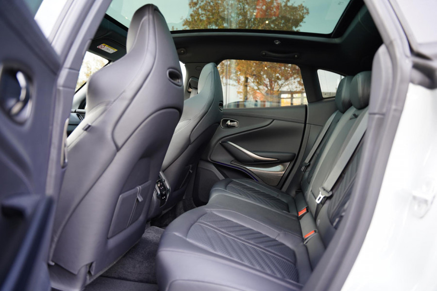 Aston Martin Dbx 4.0 V8 707 Carbon 23 Inch Ceramic Brakes