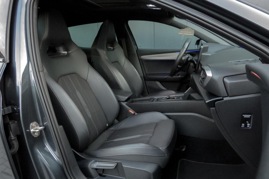 CUPRA Leon 1.4 e-Hybrid Performance VZ 245 | PANORAMADAK | ELEKTRISCH VERSTELBARE BESTUUDERSSTOEL | ACC | STUURWIELVERWARMING