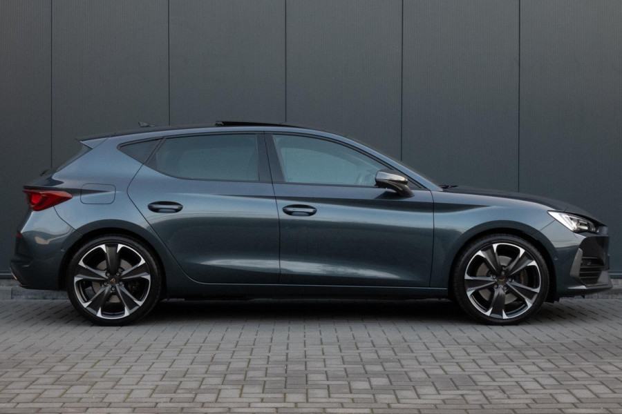 CUPRA Leon 1.4 e-Hybrid Performance VZ 245 | PANORAMADAK | ELEKTRISCH VERSTELBARE BESTUUDERSSTOEL | ACC | STUURWIELVERWARMING