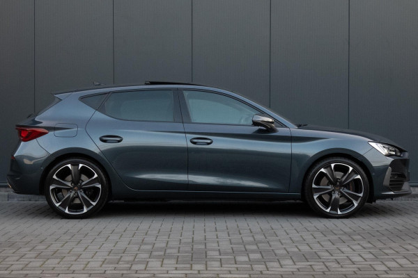 CUPRA Leon 1.4 e-Hybrid Performance VZ 245 | PANORAMADAK | ELEKTRISCH VERSTELBARE BESTUUDERSSTOEL | ACC | STUURWIELVERWARMING