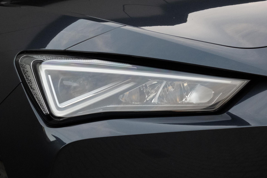 CUPRA Leon 1.4 e-Hybrid Performance VZ 245 | PANORAMADAK | ELEKTRISCH VERSTELBARE BESTUUDERSSTOEL | ACC | STUURWIELVERWARMING