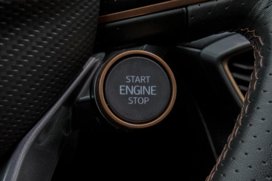 CUPRA Leon 1.4 e-Hybrid Performance VZ 245 | PANORAMADAK | ELEKTRISCH VERSTELBARE BESTUUDERSSTOEL | ACC | STUURWIELVERWARMING