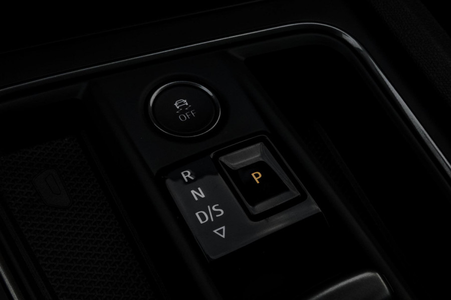 CUPRA Leon 1.4 e-Hybrid Performance VZ 245 | PANORAMADAK | ELEKTRISCH VERSTELBARE BESTUUDERSSTOEL | ACC | STUURWIELVERWARMING