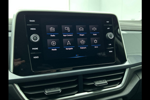 Volkswagen T-Roc 1.5 TSI 150pk DSG Style | two tone | Navigatie | Apple Carplay/Android Auto | Parkeersensoren | Camera | Adaptive Cruise Control | Blind Spot Assist | Park Assist | Stoel- en stuurverwarming | Elektrische achterklep | LED-koplampen