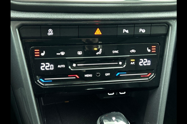 Volkswagen T-Roc 1.5 TSI 150pk DSG Style | two tone | Navigatie | Apple Carplay/Android Auto | Parkeersensoren | Camera | Adaptive Cruise Control | Blind Spot Assist | Park Assist | Stoel- en stuurverwarming | Elektrische achterklep | LED-koplampen