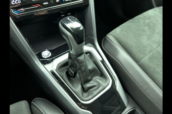 Volkswagen T-Roc 1.5 TSI 150pk DSG Style | two tone | Navigatie | Apple Carplay/Android Auto | Parkeersensoren | Camera | Adaptive Cruise Control | Blind Spot Assist | Park Assist | Stoel- en stuurverwarming | Elektrische achterklep | LED-koplampen