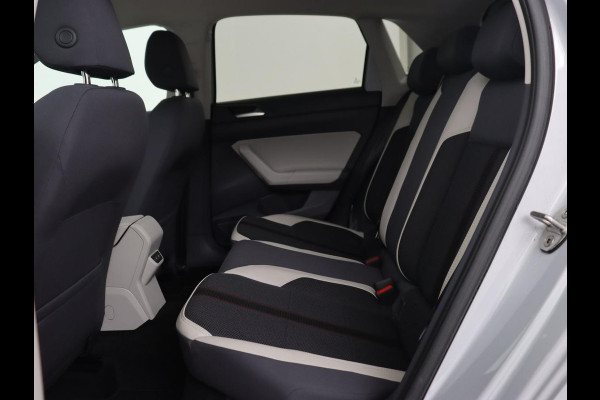 Volkswagen Polo 1.0 TSI Beats | Origineel NL | Virtual Cockpit | Carplay | Parkeerhulp | Adaptive cruise | Navigatie | Climate control | Beats Audio | Getint glas