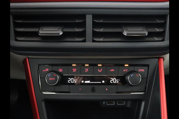 Volkswagen Polo 1.0 TSI Beats | Origineel NL | Virtual Cockpit | Carplay | Parkeerhulp | Adaptive cruise | Navigatie | Climate control | Beats Audio | Getint glas