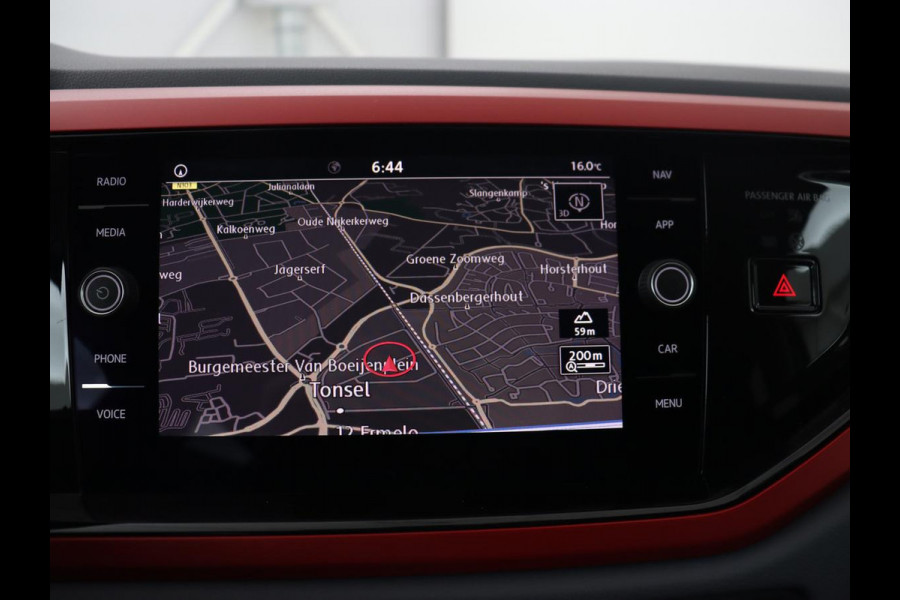 Volkswagen Polo 1.0 TSI Beats | Origineel NL | Virtual Cockpit | Carplay | Parkeerhulp | Adaptive cruise | Navigatie | Climate control | Beats Audio | Getint glas