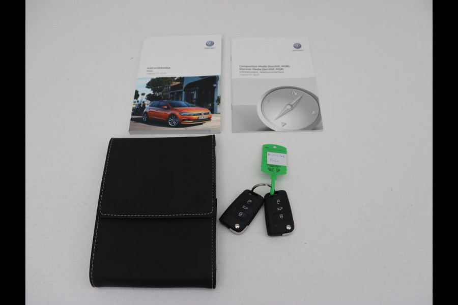 Volkswagen Polo 1.0 TSI Beats | Origineel NL | Virtual Cockpit | Carplay | Parkeerhulp | Adaptive cruise | Navigatie | Climate control | Beats Audio | Getint glas