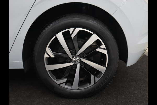 Volkswagen Polo 1.0 TSI Beats | Origineel NL | Virtual Cockpit | Carplay | Parkeerhulp | Adaptive cruise | Navigatie | Climate control | Beats Audio | Getint glas