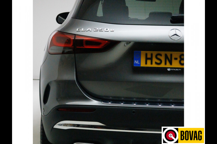 Mercedes-Benz GLA 250 e AMG Line | Panoramadak | Elektrisch verstelbare Sportstoelen | Stoelverwarming Cruise. Camera, Navigatie, Sfeerverlichting, Led+, Zitkinematica, Focal Audio